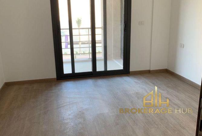 8614411 - Property Image 2