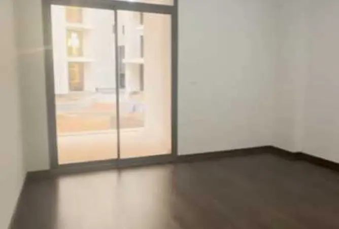 98276507 - Property Image 2