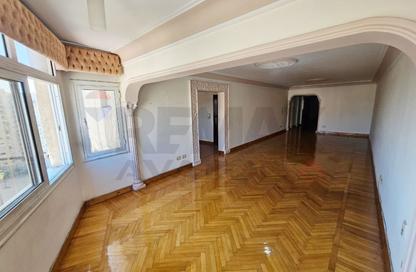 Apartment - 3 Bedrooms - 3 Bathrooms for sale in Abou Quer Road - Zezenia - Hay Sharq - Alexandria