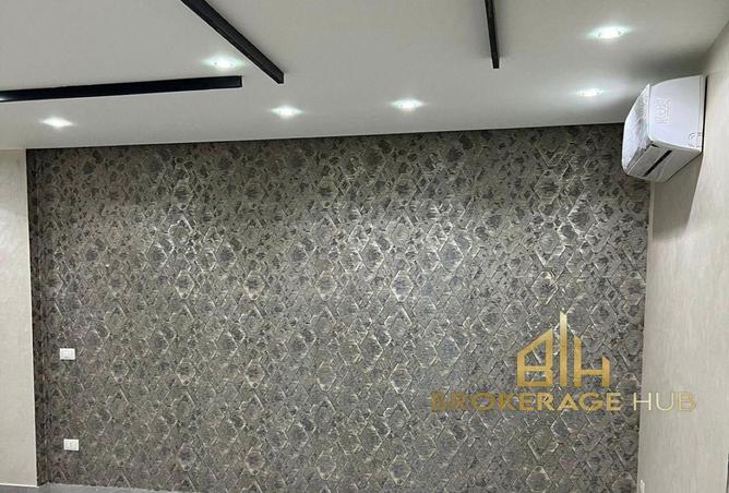 8700886 - Property Image 2