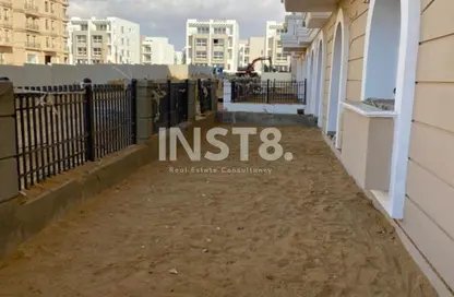 Apartment - 3 Bedrooms - 3 Bathrooms for sale in Garden Residence - Hyde Park - New Cairo City - Cairo