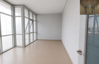 محل تجاري - استوديو - 1 حمام للايجار في فيفنز الشروق - كمبوندات الشروق - مدينة الشروق - القاهرة