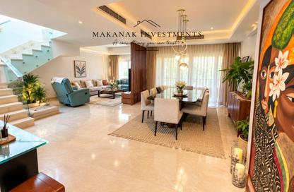Townhouse - 4 - 5 for sale in Villa Square - Fifth Square - The 5th Settlement - New Cairo City - Cairo