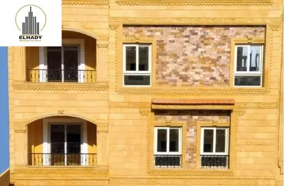 Roof - 1 Bedroom - 1 Bathroom for sale in Abou El Houl - New Cairo City - Cairo