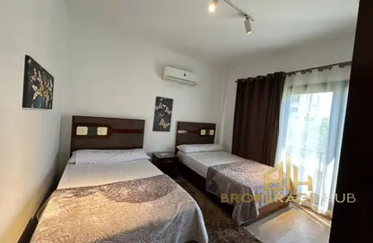 شقة - 3 غرف نوم - 3 حمامات للايجار في مون ريزيدنس - فيفث سكوير - التجمع الخامس - مدينة القاهرة الجديدة - القاهرة