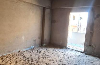 Apartment - 3 Bedrooms - 2 Bathrooms for sale in Leila Mourad St. - El Yasmeen 5 - El Yasmeen - New Cairo City - Cairo