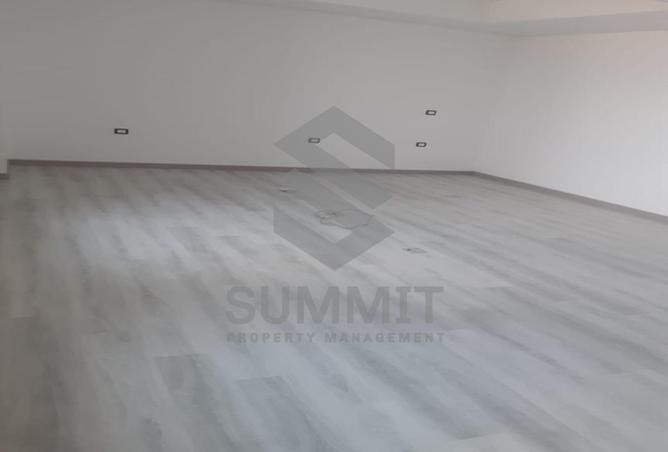 81303813 - Property Image 3