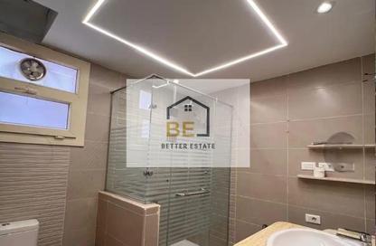 Apartment - 2 Bedrooms - 2 Bathrooms for sale in Area E - Ganoob El Acadimia - New Cairo City - Cairo