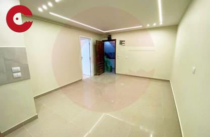 Apartment - 2 Bedrooms - 1 Bathroom for sale in Port Said St. - Sporting - Hay Sharq - Alexandria Apartment - 2 Bedrooms - 1 Bathroom for sale in Port Said St. - Sporting - Hay Sharq - Alexandria
