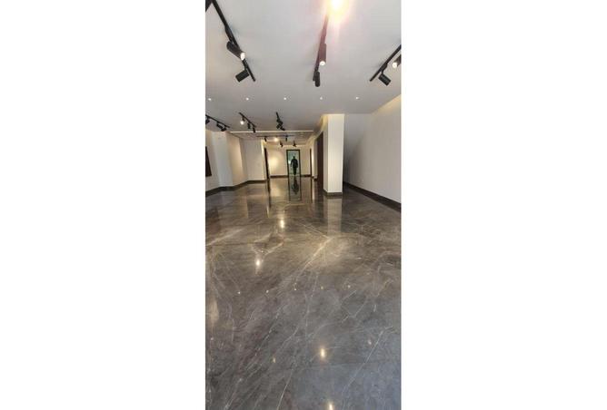 8608056 - Property Image 2