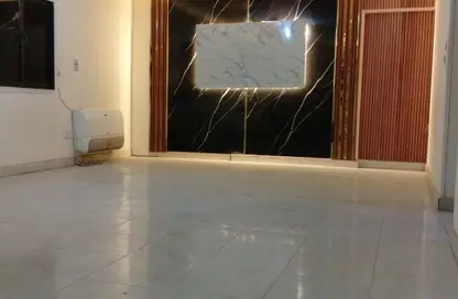 Apartment - 3 Bedrooms - 1 Bathroom for rent in Al Falouga St. - 1st Zone - Nasr City - Cairo