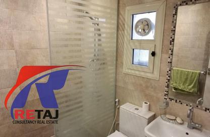 Apartment - 2 Bedrooms - 1 Bathroom for rent in Al Nasr Road - 6th Zone - Nasr City - Cairo