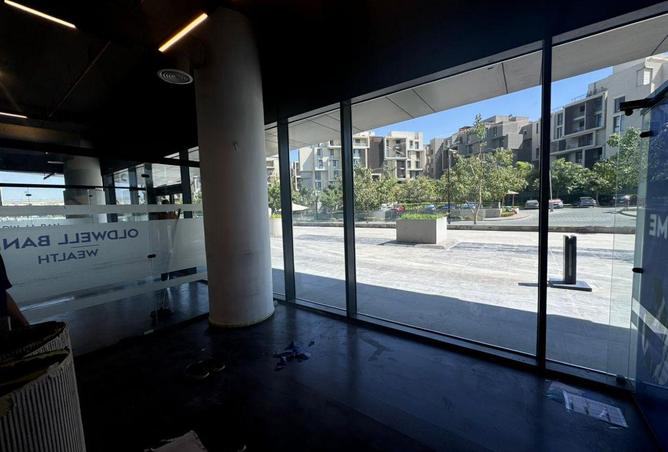 74042327 - Property Main Image