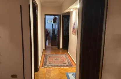 شقة - 3 غرف نوم - 3 حمامات للبيع في شارع الدكتور البطراوي - المنطقة الأولى - مدينة نصر - القاهرة