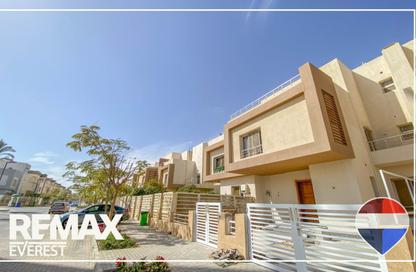 Townhouse - 3 Bedrooms - 4 Bathrooms for sale in Kayan - Sheikh Zayed Compounds - Sheikh Zayed City - Giza