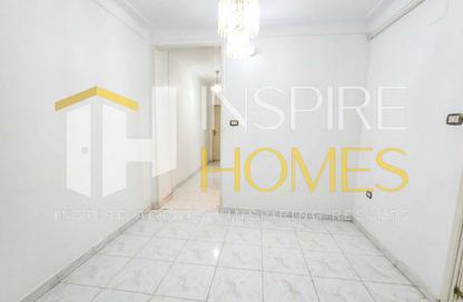 Apartment - 2 - 1 for sale in Camp Chezar - Hay Wasat - Alexandria