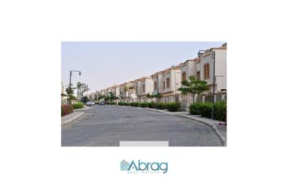 تاون هاوس - 4 - 6 للبيع في جرينز - الحي السادس - الشيخ زايد - الجيزة