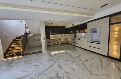 فيلا - 6 غرف نوم - 5 حمامات للايجار في فالينو - المستثمرين الشمالية - مدينة القاهرة الجديدة - القاهرة