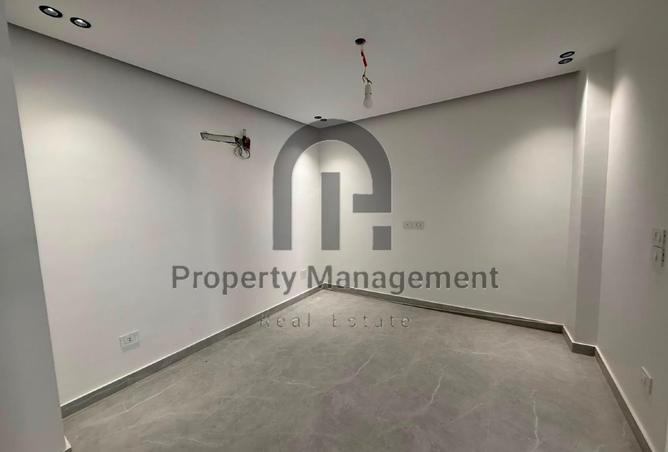 94104205 - Property Image 3