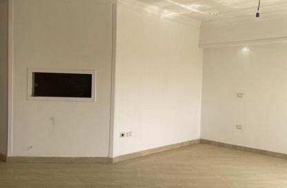 Apartment - 3 Bedrooms - 3 Bathrooms for rent in The 1st Settlement - New Cairo City - Cairo