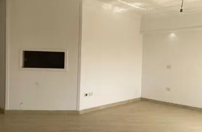 Apartment - 3 Bedrooms - 3 Bathrooms for rent in The 1st Settlement - New Cairo City - Cairo