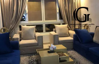 شقة - 3 غرف نوم - 2 حمامات للبيع في المجاورة الرابعة - المنطقة الرابعة - مدينة الشروق - القاهرة