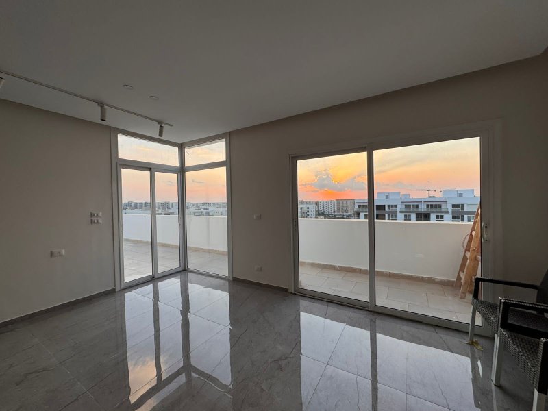 3BR Penthouse | Fully-Finished | Hyde Park thumbnail