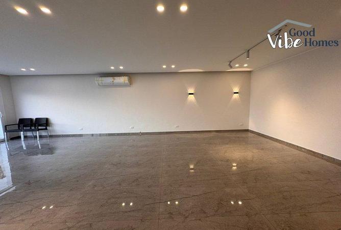 8669581 - Property Image 3