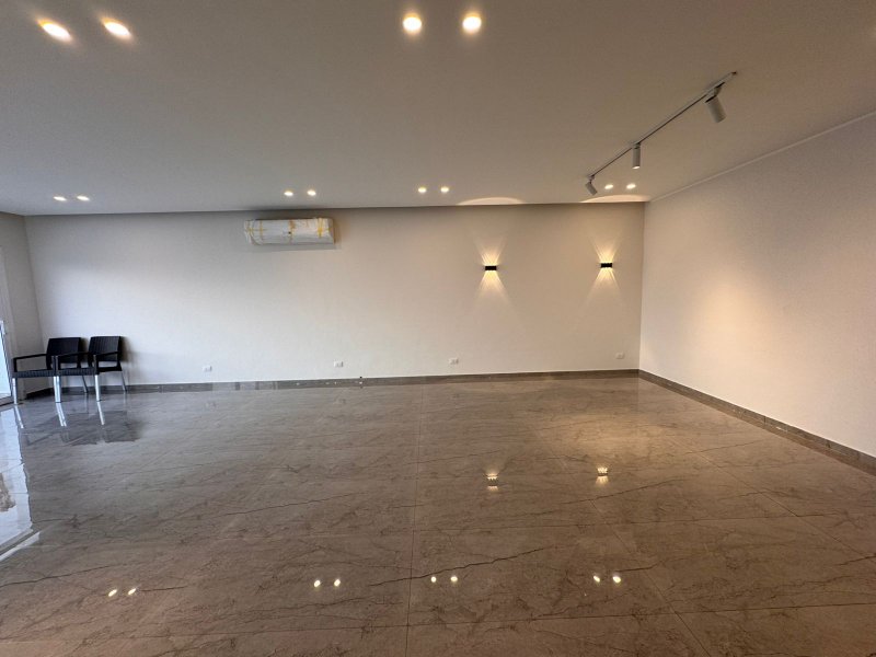 3BR Penthouse | Fully-Finished | Hyde Park thumbnail