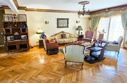 Apartment - 4 Bedrooms - 2 Bathrooms for sale in Victor Ammanuel Square - Smouha - Hay Sharq - Alexandria