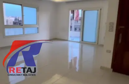 شقة - 3 غرف نوم - 3 حمامات للايجار في المنطقة أ - حى جنوب الاكايمية - مدينة القاهرة الجديدة - القاهرة