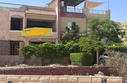 Villa - 5 Bedrooms - 4 Bathrooms for sale in 4th Neighborhood - 1st District East - Shorouk City - Cairo