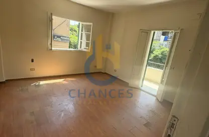 Apartment - 4 Bedrooms - 1 Bathroom for sale in Street 100 - Maadi - Hay El Maadi - Cairo