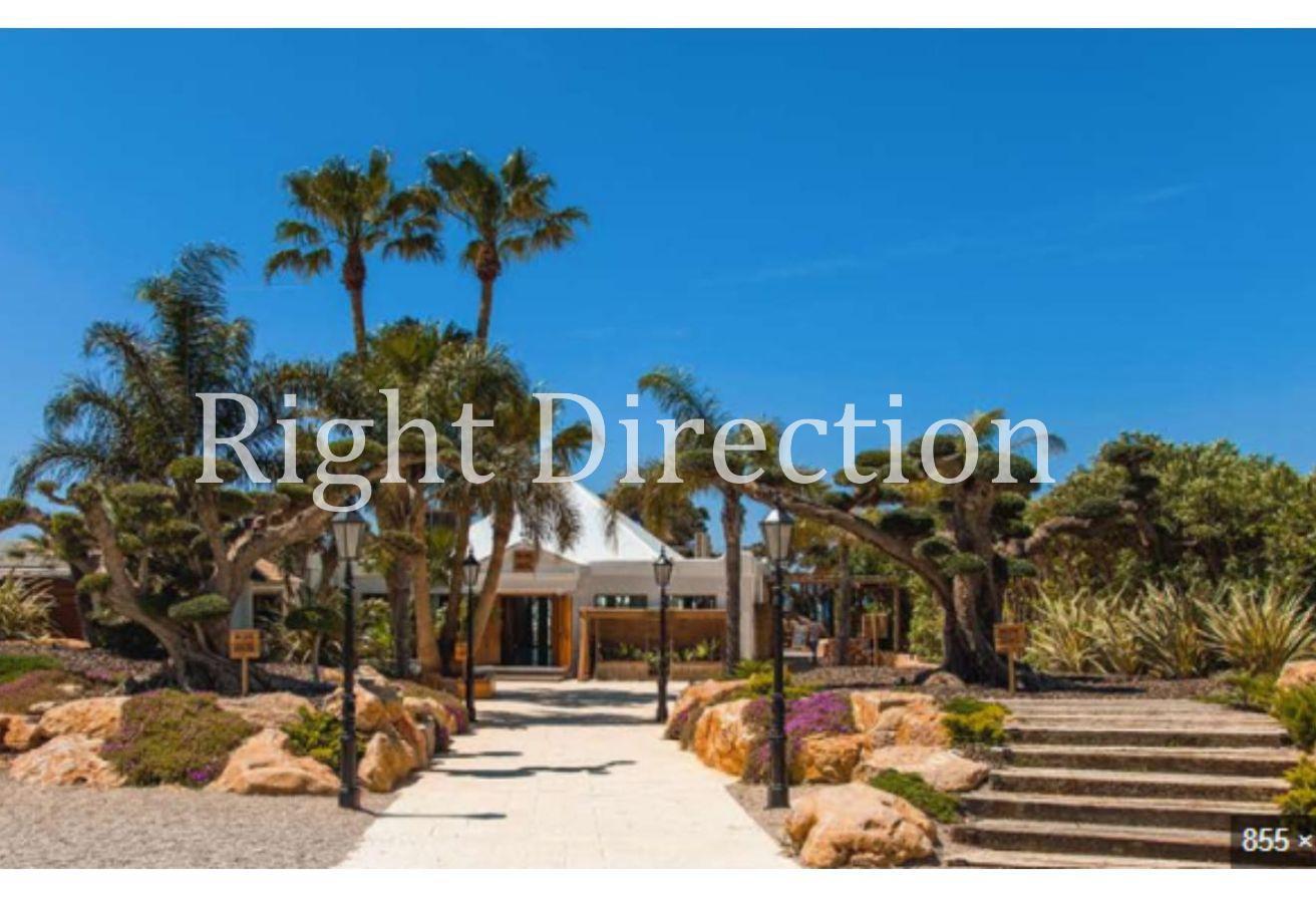 2-bedroom chalet 110 m² for sale in Hacienda Bay