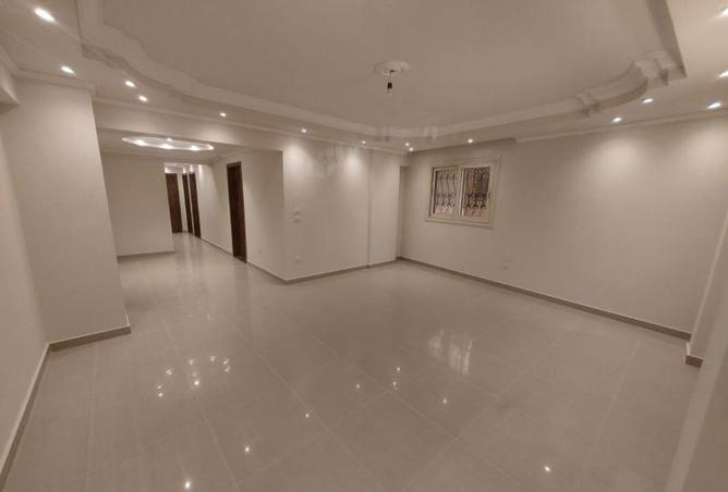 105438427 - Property Main Image