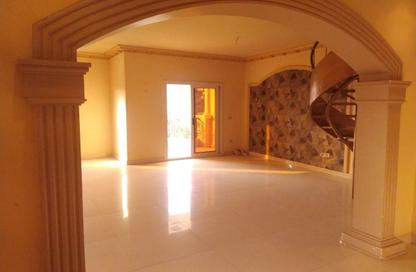 Penthouse - 4 Bedrooms - 2 Bathrooms for sale in Casa - Sheikh Zayed Compounds - Sheikh Zayed City - Giza