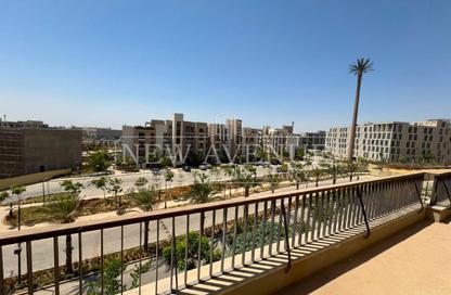 (بنتهاوس  (روف - 3 غرف نوم - 4 حمامات للبيع في ديستريكت 5 - كمبوندات التجمع الخامس - التجمع الخامس - مدينة القاهرة الجديدة - القاهرة