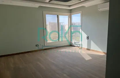 منزل مزدوج - 4 غرف نوم - 5 حمامات للبيع في ذا كراون - طريق مصر اسكندرية الصحراوي - مدينة 6 أكتوبر - الجيزة