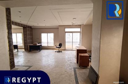 Office Space - Studio - 4 Bathrooms for sale in Street 271 - New Maadi - Hay El Maadi - Cairo