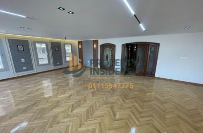 شقة - 5 - 4 للايجار في شارع سوريا - المهندسين - الجيزة شقة - 5 - 4 للايجار في شارع سوريا - المهندسين - الجيزة