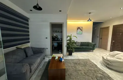 Apartment - 4 Bedrooms - 3 Bathrooms for sale in 8th District - Sheikh Zayed City - Giza