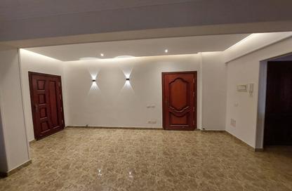 شقة - 3 غرف نوم - 3 حمامات للايجار في عمارات البنفسج - البنفسج - مدينة القاهرة الجديدة - القاهرة