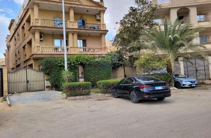 Apartment - 4 Bedrooms - 3 Bathrooms for sale in 8th District - Sheikh Zayed City - Giza