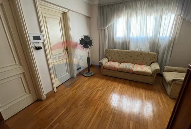 8318765 - Property Image 3