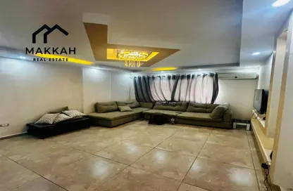 Apartment - 2 Bedrooms - 1 Bathroom for rent in Salah Salem St. - Roxy - Heliopolis - Masr El Gedida - Cairo