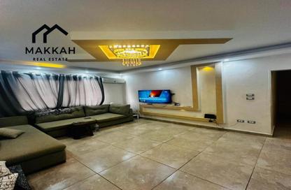 Apartment - 2 Bedrooms - 1 Bathroom for rent in Salah Salem St. - Roxy - Heliopolis - Masr El Gedida - Cairo