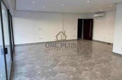 Apartment - 3 Bedrooms - 3 Bathrooms for sale in Lake View Residence - 5th Settlement Compounds - The 5th Settlement - New Cairo City - Cairo