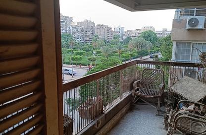 شقة - 3 غرف نوم - 2 حمامات للبيع في شارع الشهيد  مصطفي رياض - المنطقة الأولى - مدينة نصر - القاهرة
