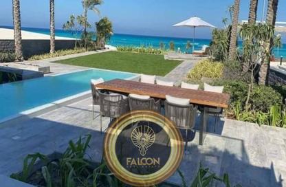 فيلا - 5 غرف نوم - 5 حمامات للبيع في دايركشن وايت - راس الحكمة - الساحل الشمالي
