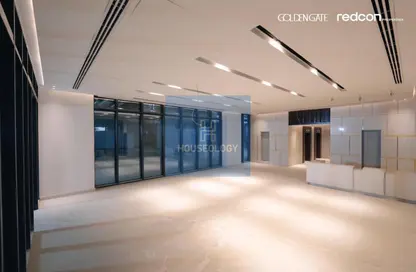 مساحات مكتبية - 3 غرف نوم - 1 حمام للبيع في جولدن جيت - شارع التسعين الجنوبي - التجمع الخامس - مدينة القاهرة الجديدة - القاهرة